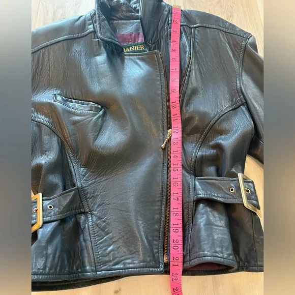 Vintage Danier 100% Leather Zip Biker Jkt, Lined, adjustable straps, Navy, M - Picture 6 of 16